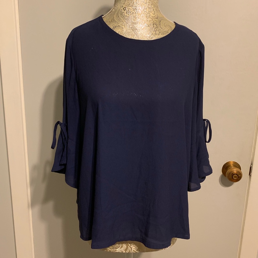 {lush} navy 3/4 sleeve blouse